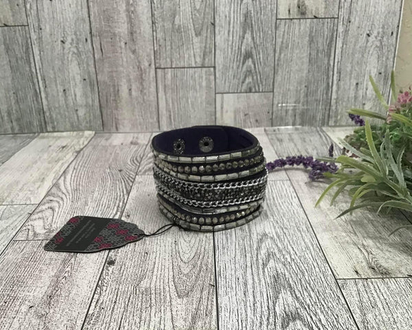 Vintage Purple Snap Bracelet-Jewelry-Paparazzi Accessories-Ericka C Wise, $5 Jewelry Paparazzi accessories jewelry ericka champion wise elite consultant life of the party fashion fix lead and nickel free florida palm bay melbourne